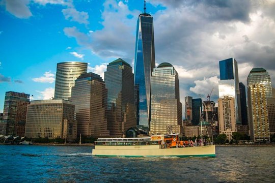 Manhattan Architecture Yatch Cruise New York